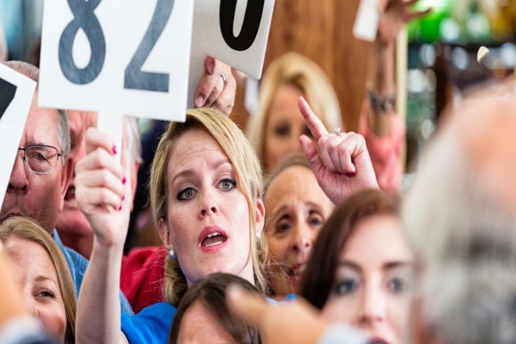 How to Choose the Right Auctioneers in London for Your Property Sale