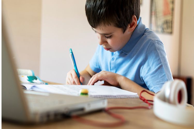 5 Ways to Use Symmetry to Design a More Peaceful Study Environment