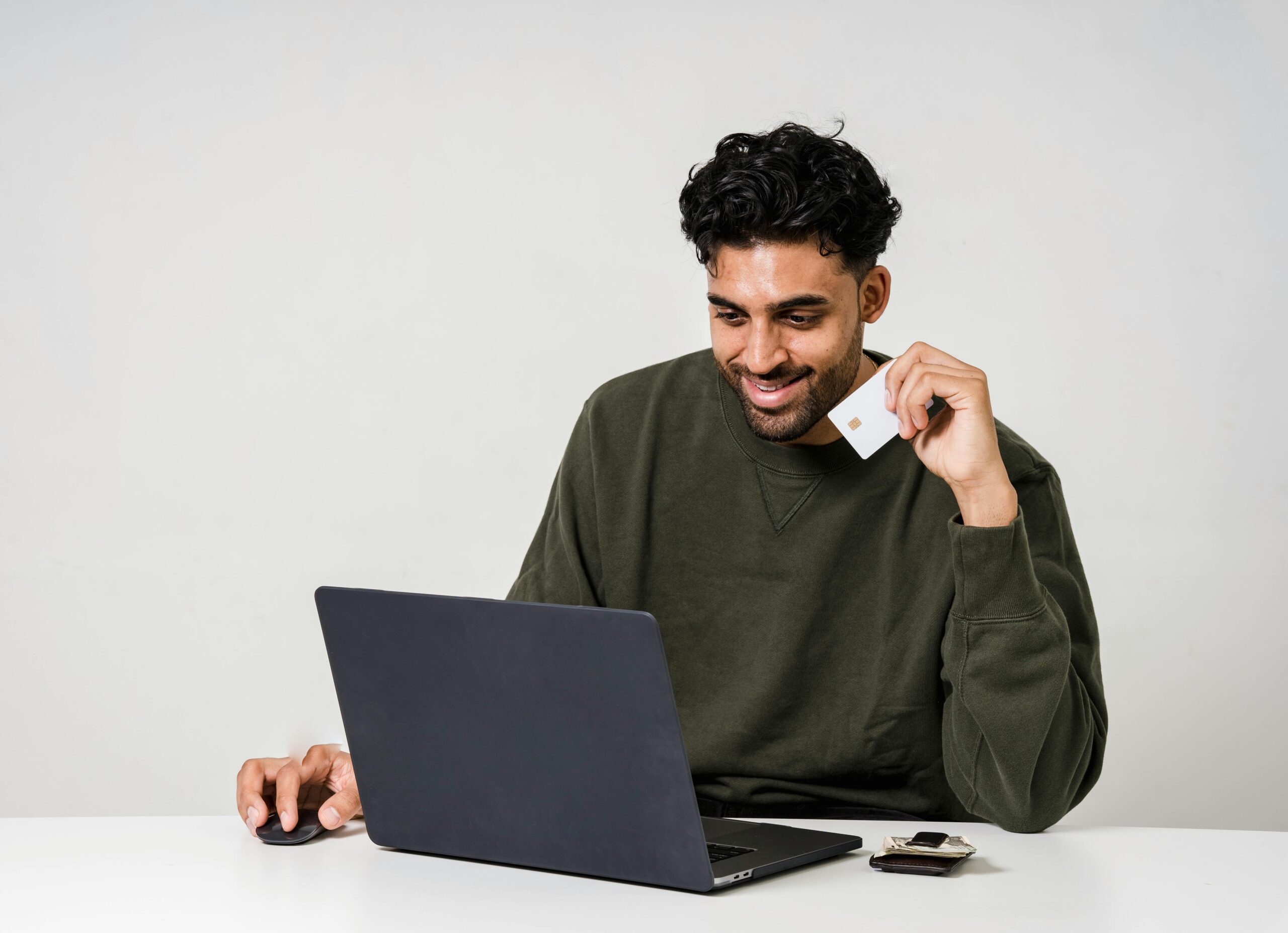 STMORO.COM: Empowering Your Digital Journey