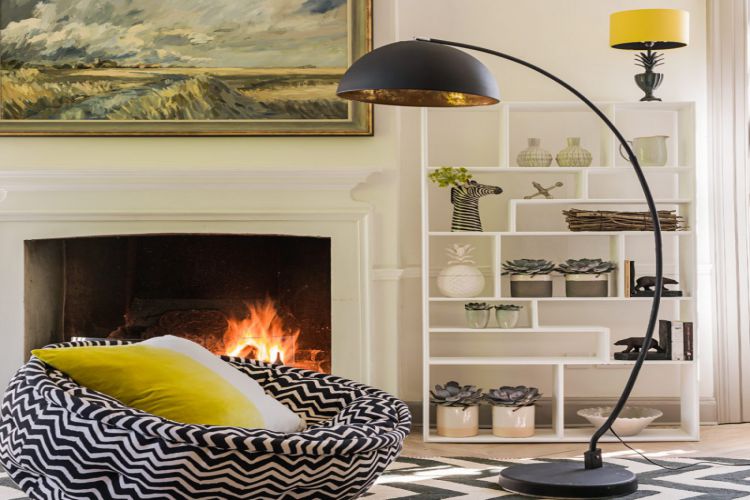 3 Ways in Which the Addition of Floor Arc Lamps Could Enhance the Ambience in Your Home