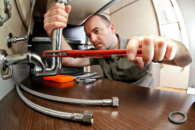 TOP 5 PLUMBING PROBLEMS CAUSED BY OLDER HOMES IN LAKE ELSINORE